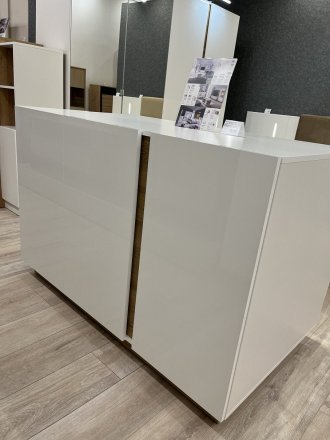 Комод Perfect Home Арко / Arco 3-дверний 3D/138 Білий глянець/дуб грандсон (PFH-091033) Комод Perfect Home Арко / Arco 3-дверний 3D/138 Білий глянець/дуб грандсон (PFH-091033)