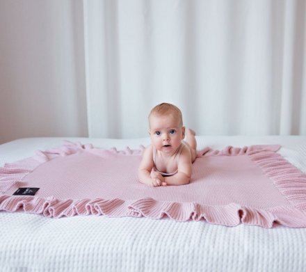 Плед Classic з рюшами 90x100 см Powder Pink lullalove-1496 Плед Classic з рюшами 90x100 см Powder Pink lullalove-1496