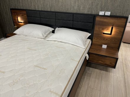 Ліжко (каркас) Perfect Home Мілтон / Milton 160 з м'яким ізголів'ям двоспальне Каштан/антрацит (PFH-091084) Ліжко (каркас) Perfect Home Мілтон / Milton 160 з м'яким ізголів'ям двоспальне Каштан/антрацит (PFH-091084)