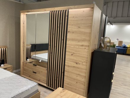 Шафа напівкупе для одягу Perfect Home Таллі / Tally 4-дверна з дзеркалом 4D2S/220 Дуб артизан/антрацит (PFH-091097) Шафа напівкупе для одягу Perfect Home Таллі / Tally 4-дверна з дзеркалом 4D2S/220 Дуб артизан/антрацит (PFH-091097)