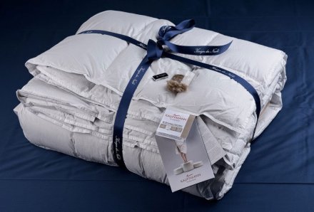 Ковдра пухова Konigin Der Nacht 220х240 см Ковдра пухова Konigin Der Nacht 220х240 см