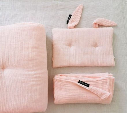 Подушка-кролик муслінова 20x30 см Powder Pink lullalove-7446 Подушка-кролик муслінова 20x30 см Powder Pink lullalove-7446