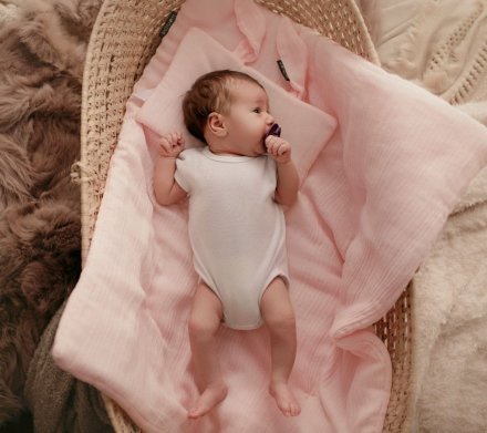 Подушка-кролик муслінова 20x30 см Powder Pink lullalove-7446 Подушка-кролик муслінова 20x30 см Powder Pink lullalove-7446