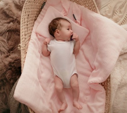 Подушка-кролик муслінова 20x30 см Powder Pink lullalove-7446 Подушка-кролик муслінова 20x30 см Powder Pink lullalove-7446