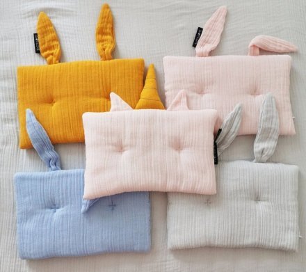 Подушка-кролик муслінова 20x30 см Powder Pink lullalove-7446 Подушка-кролик муслінова 20x30 см Powder Pink lullalove-7446