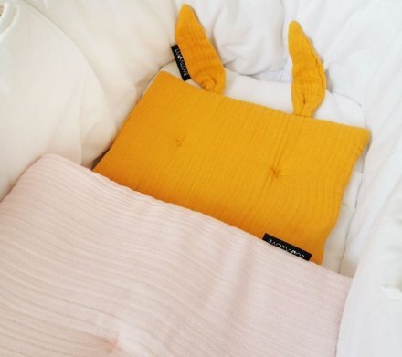 Подушка-кролик муслінова 20x30 см Mango lullalove-7477 Подушка-кролик муслінова 20x30 см Mango lullalove-7477