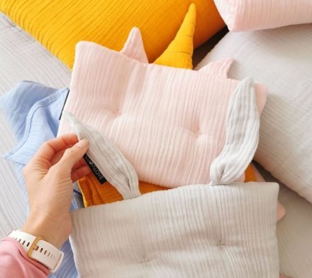 Подушка-єдиноріг муслінова 20x30 см Powder Pink lullalove-7521 Подушка-єдиноріг муслінова 20x30 см Powder Pink lullalove-7521