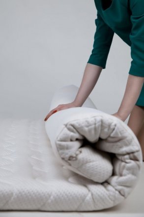 Топер з пам'яттю 180x200х7 см із чохлом (CMP044) Топер з пам'яттю 180x200х7 см із чохлом (CMP044)