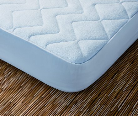 Наматрацник захисний стьобаний Sanipur 200х220 см